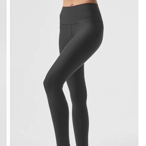 Alo Yoga 7/8 High-Waist Airlift Legging in Anthracite